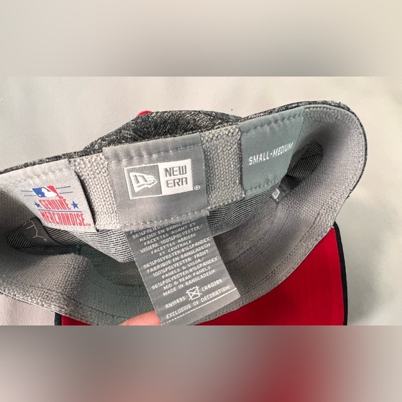 New era 39 Thirty Baseball Block C Logo Hat Men's Black/ Gray/ Red - Picture 6 of 6